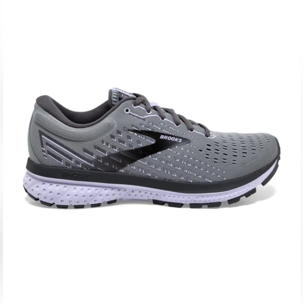 Brooks Women's Ghost 13 Athletic Shoes - Gray and Black